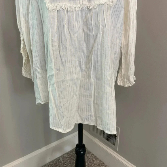 Aerie White and Gold‎ Lagenlook Tunic Top With Metallic Threading - Picture 5 of 12